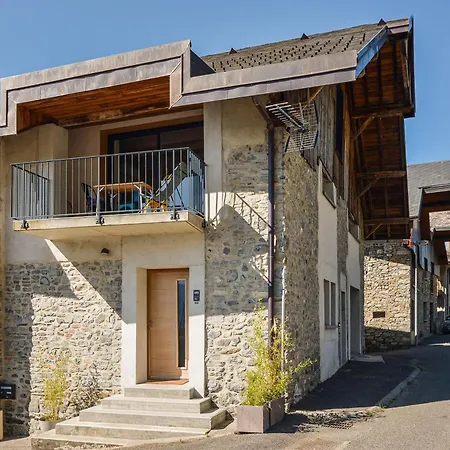 Chez Flo - Clim Parking - Clg * Saint-Pierre-dʼAlbigny